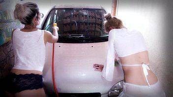 Ninfetas gratis lavando carro